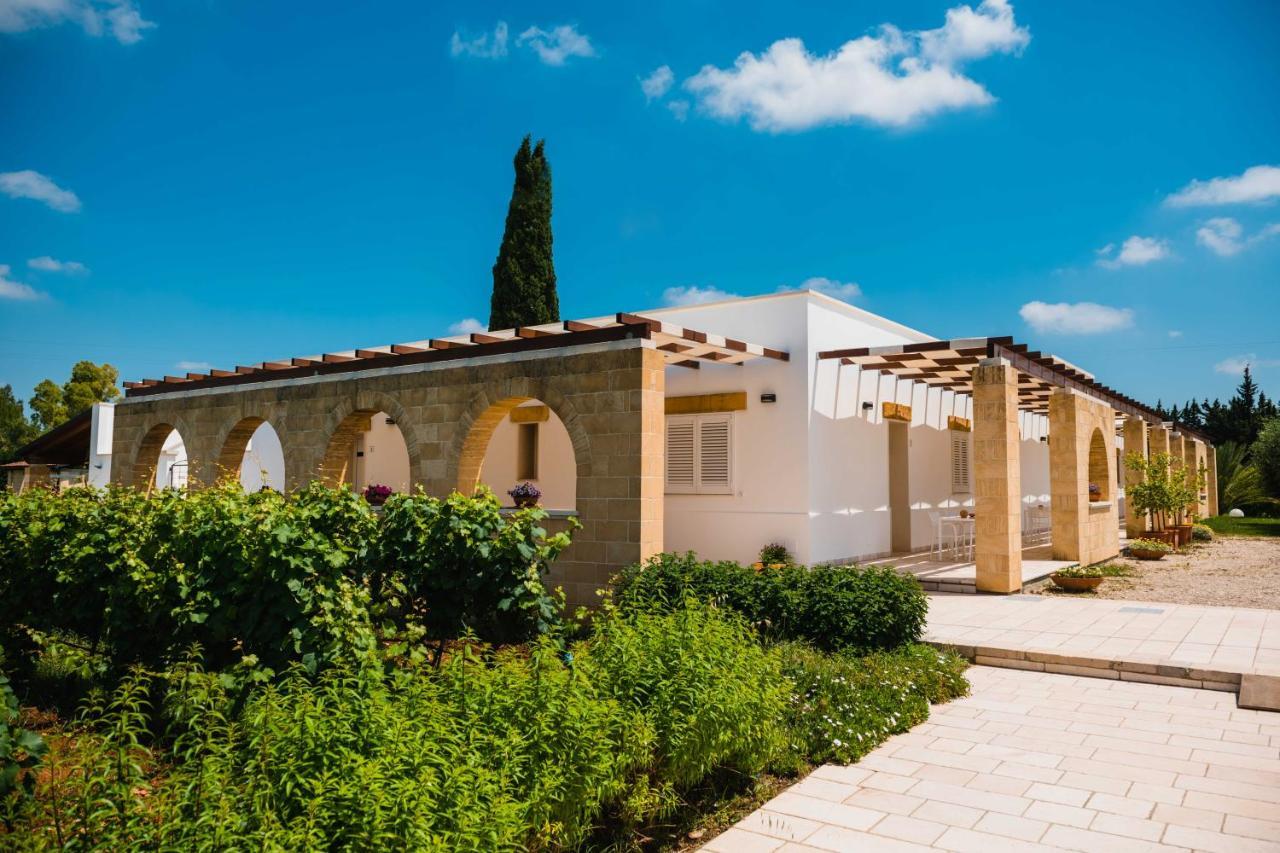 Masseria Tenuta Flora Maria Leverano Extérieur photo